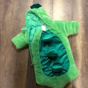 Pea pod costume